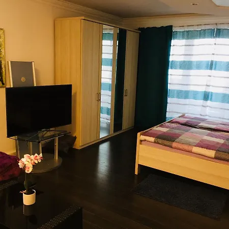 Appartement Dhillon *