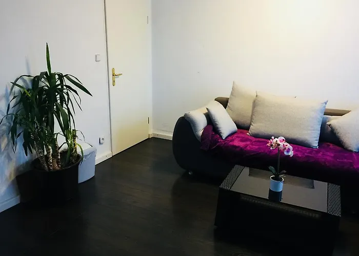 Dhillon Apartmán